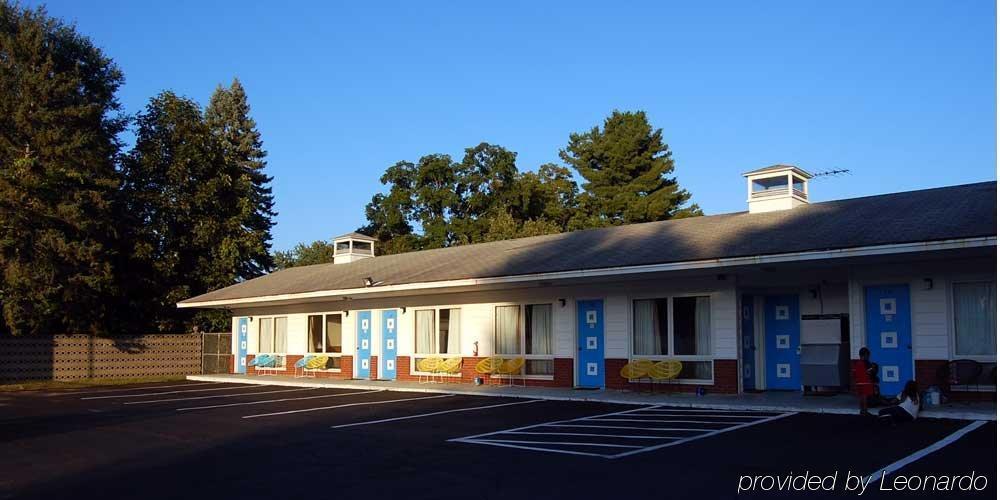 Blue Sky Inn Glens Falls-Saratoga-Lake George Esterno foto