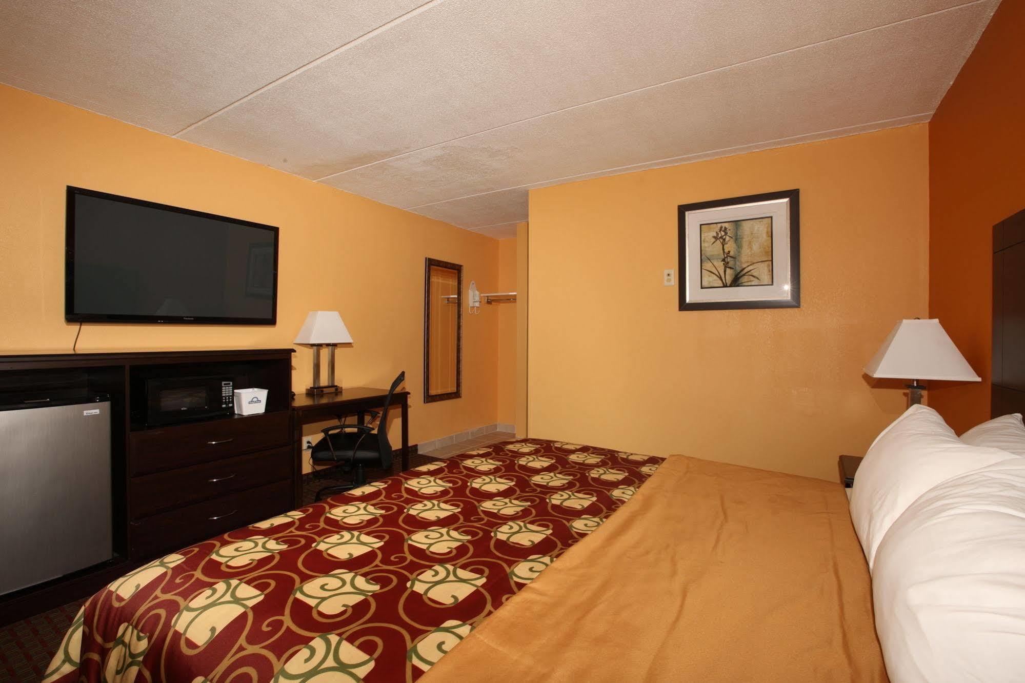 Budgetel Inn Glens Falls-Lake George-Saratoga Esterno foto